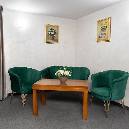 Hotel Casa De Piatra Scheia Екстериор снимка