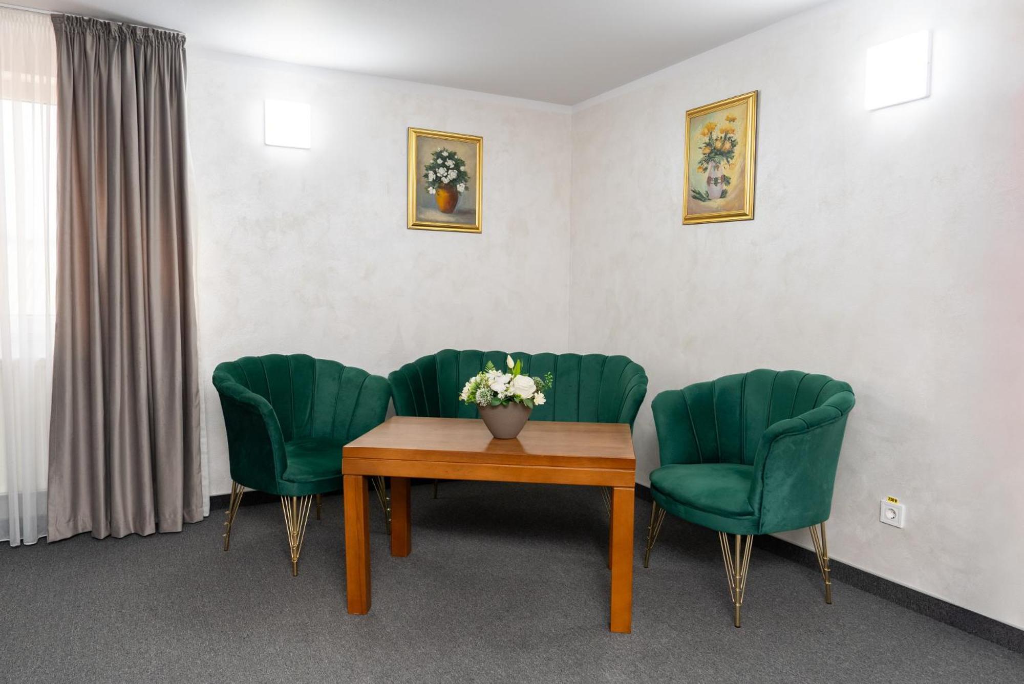Hotel Casa De Piatra Scheia Екстериор снимка