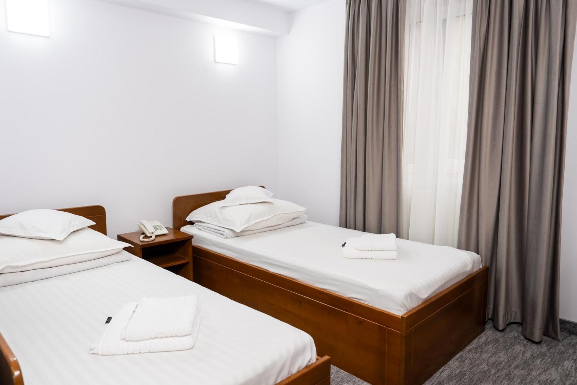 Hotel Casa De Piatra Scheia Екстериор снимка
