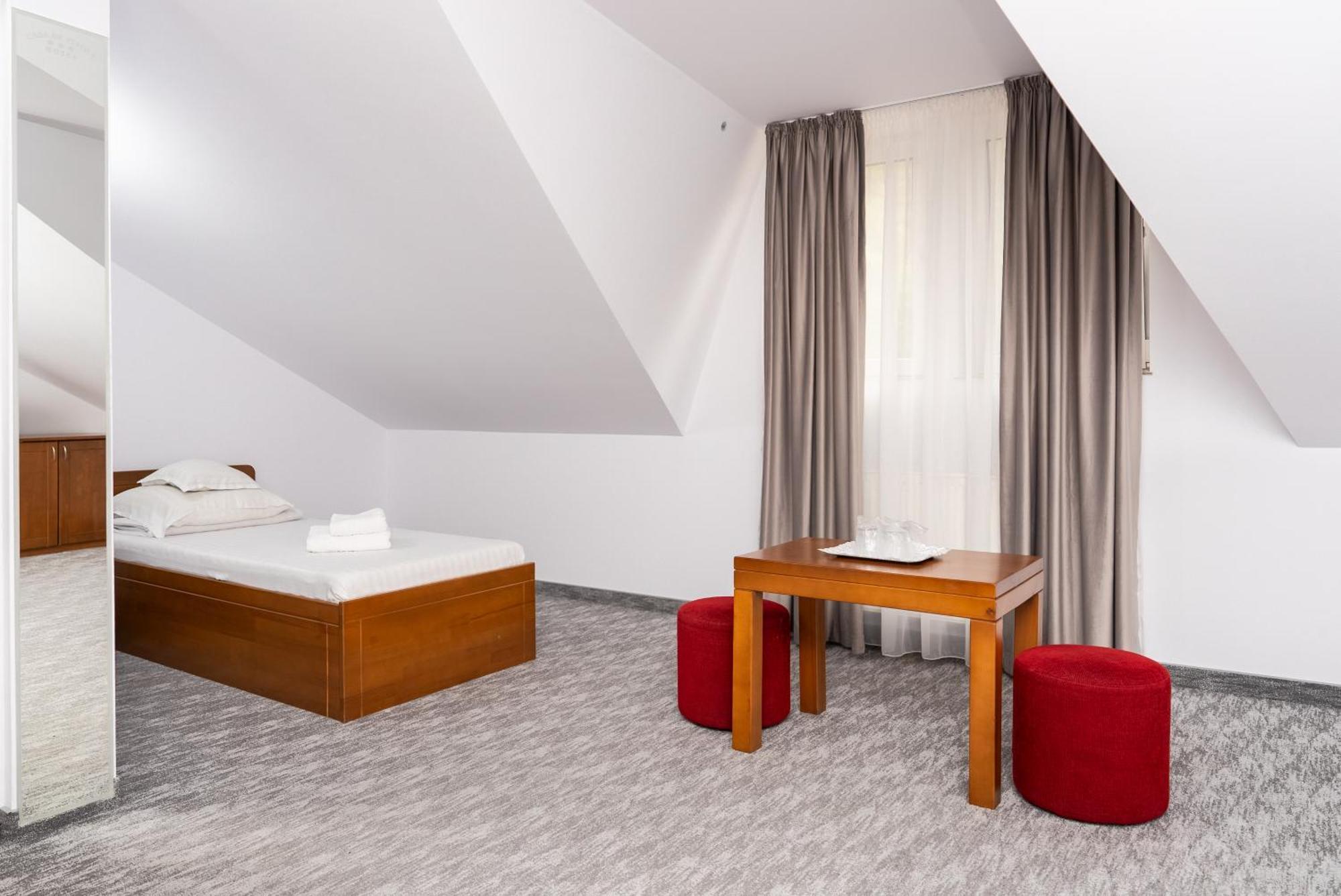Hotel Casa De Piatra Scheia Екстериор снимка