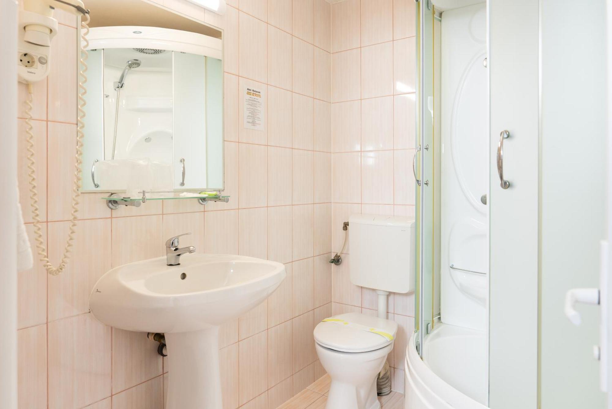 Hotel Casa De Piatra Scheia Екстериор снимка