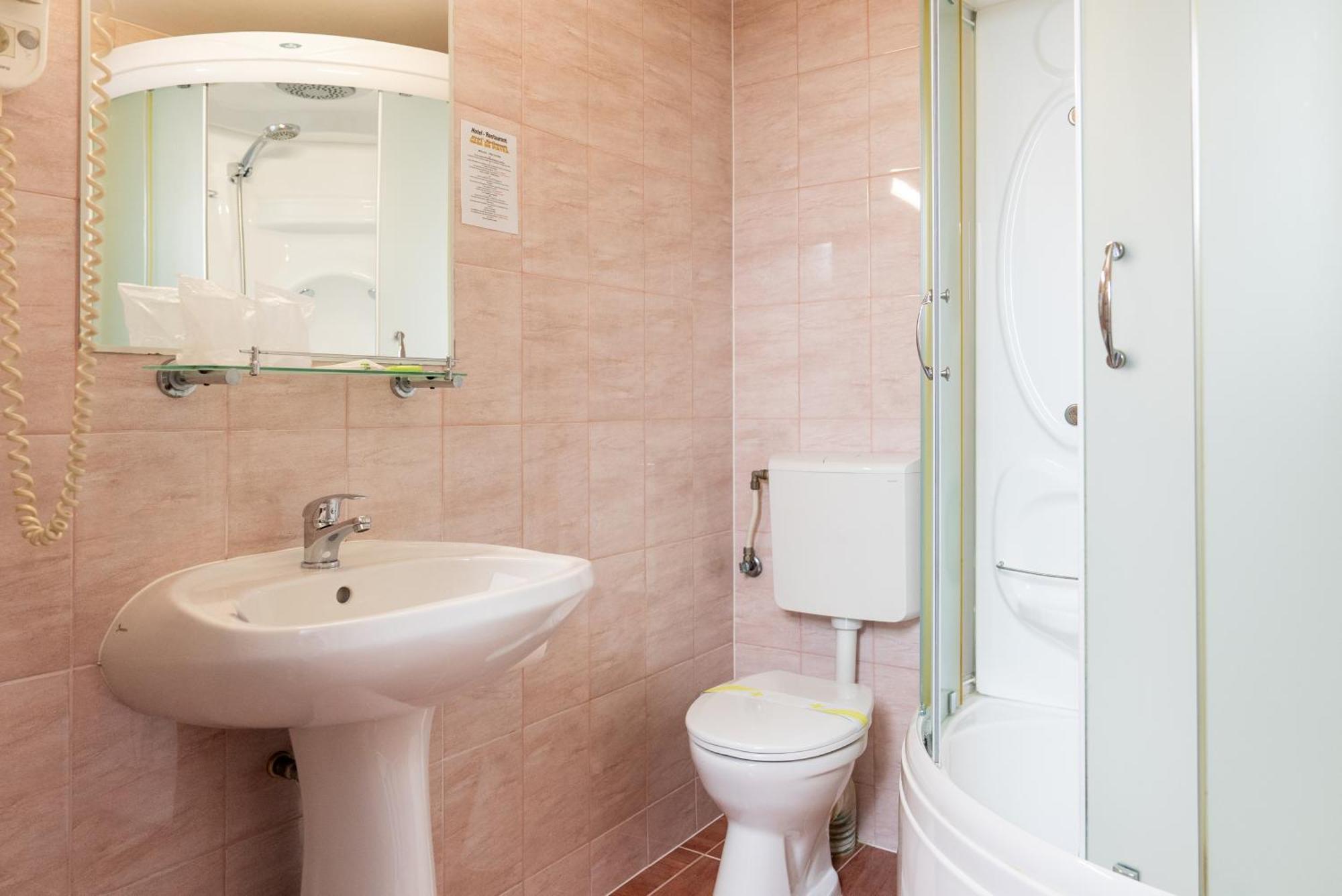 Hotel Casa De Piatra Scheia Екстериор снимка